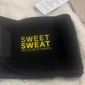 Sweet Sweat Black Waist Trimmer
